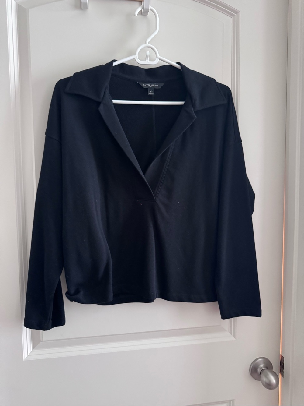 Banana Republic Black Collared V-Neck Pullover Top